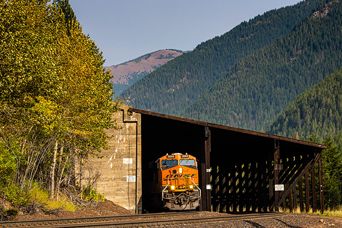 BNSF locomotive operating in Montana, one of the six states recognized in this year’s Tracking to Zero awards. BNSF locomotive operating in Montana, one of the six states recognized in this year’s Tracking to Zero awards.